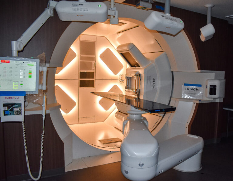 Gantry room proton therapy center